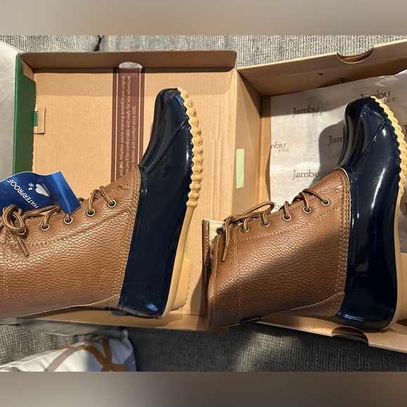 JBU Women's Maplewood Water-Resistant Lace-up Navy Blue with fur lining NWT - Picture 3 of 4